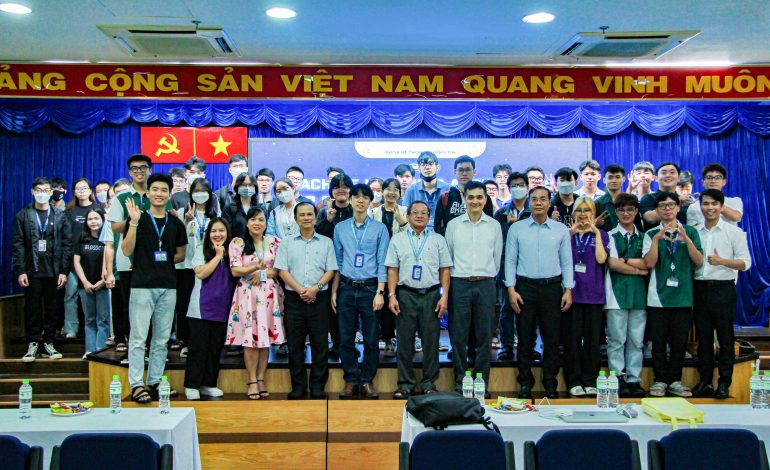 Tổng kết seminar “Machine Learning Approaches for Cancer Subtype Discovery and Risk Prediction”